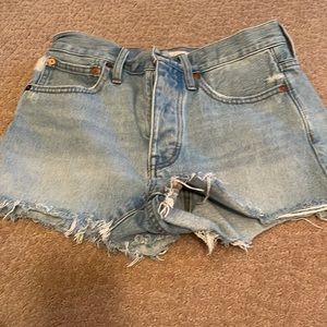Madewell relaxed denim shorts size 24